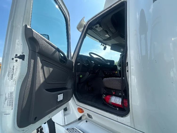 2020 International LT in Greensboro, NC — photo 9
