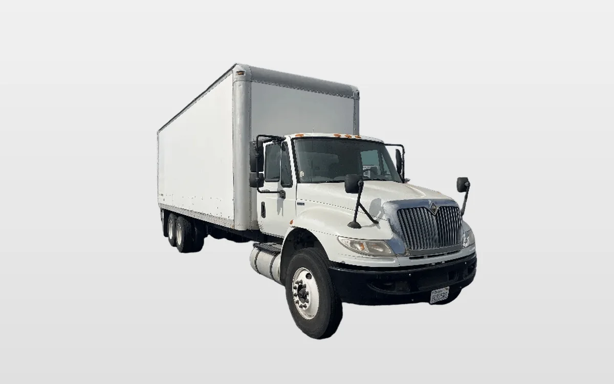2011 International 4300 - image 1