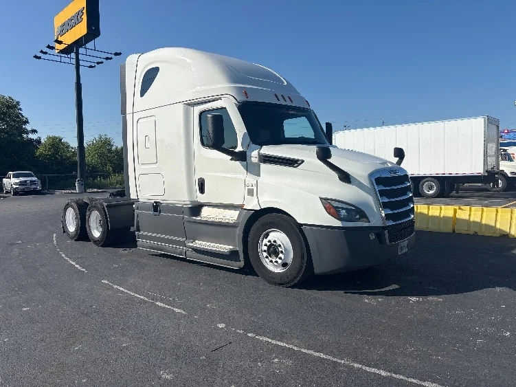 2022 Freightliner Cascadia
