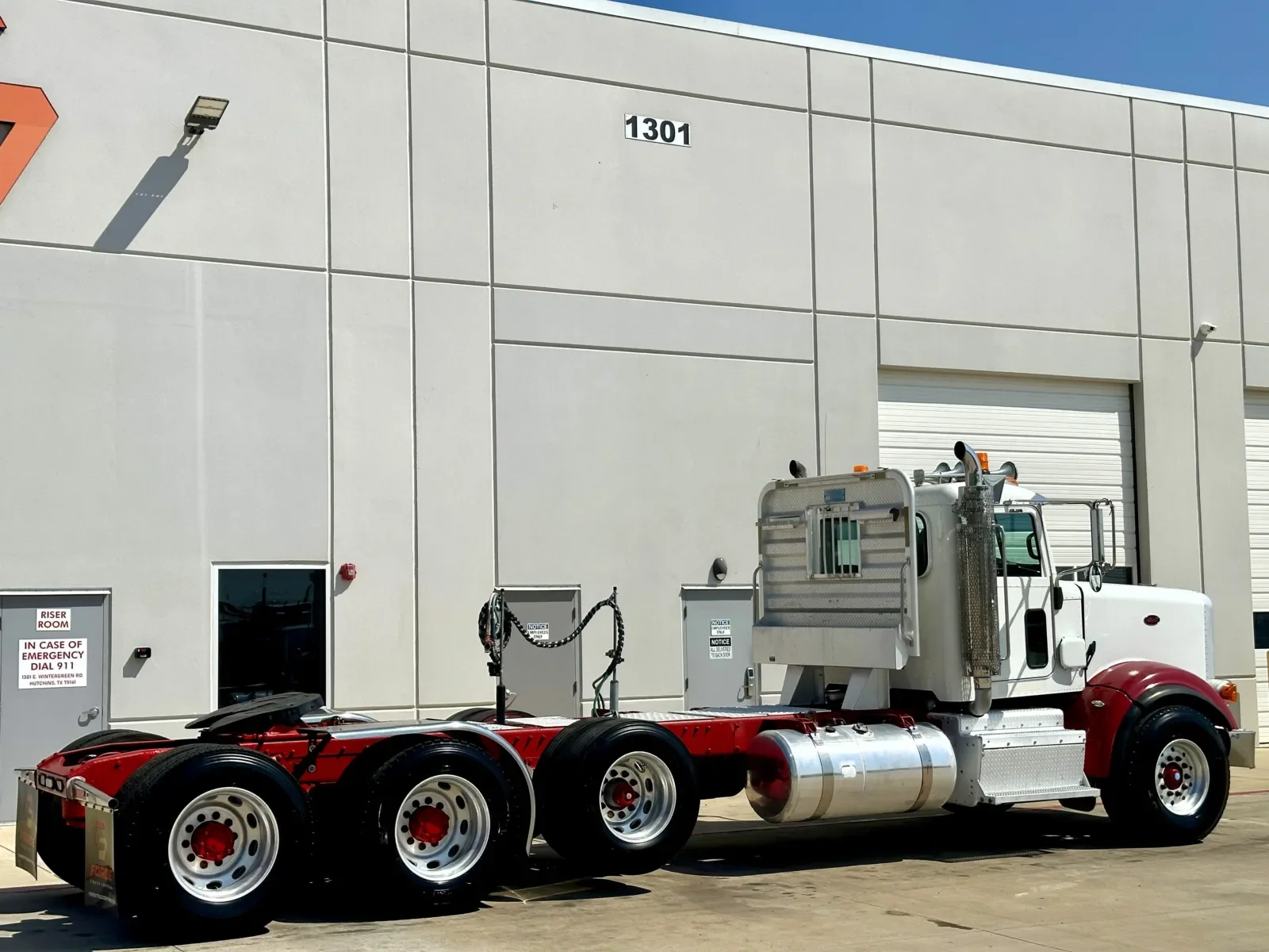2012 Peterbilt 367 in Hutchins, TX — photo 5