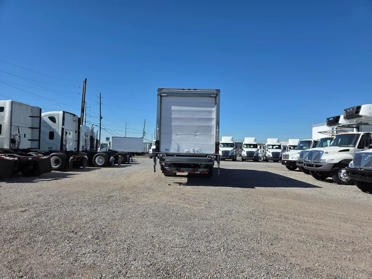 2019 International 4300 in St. Rose, LA — photo 5