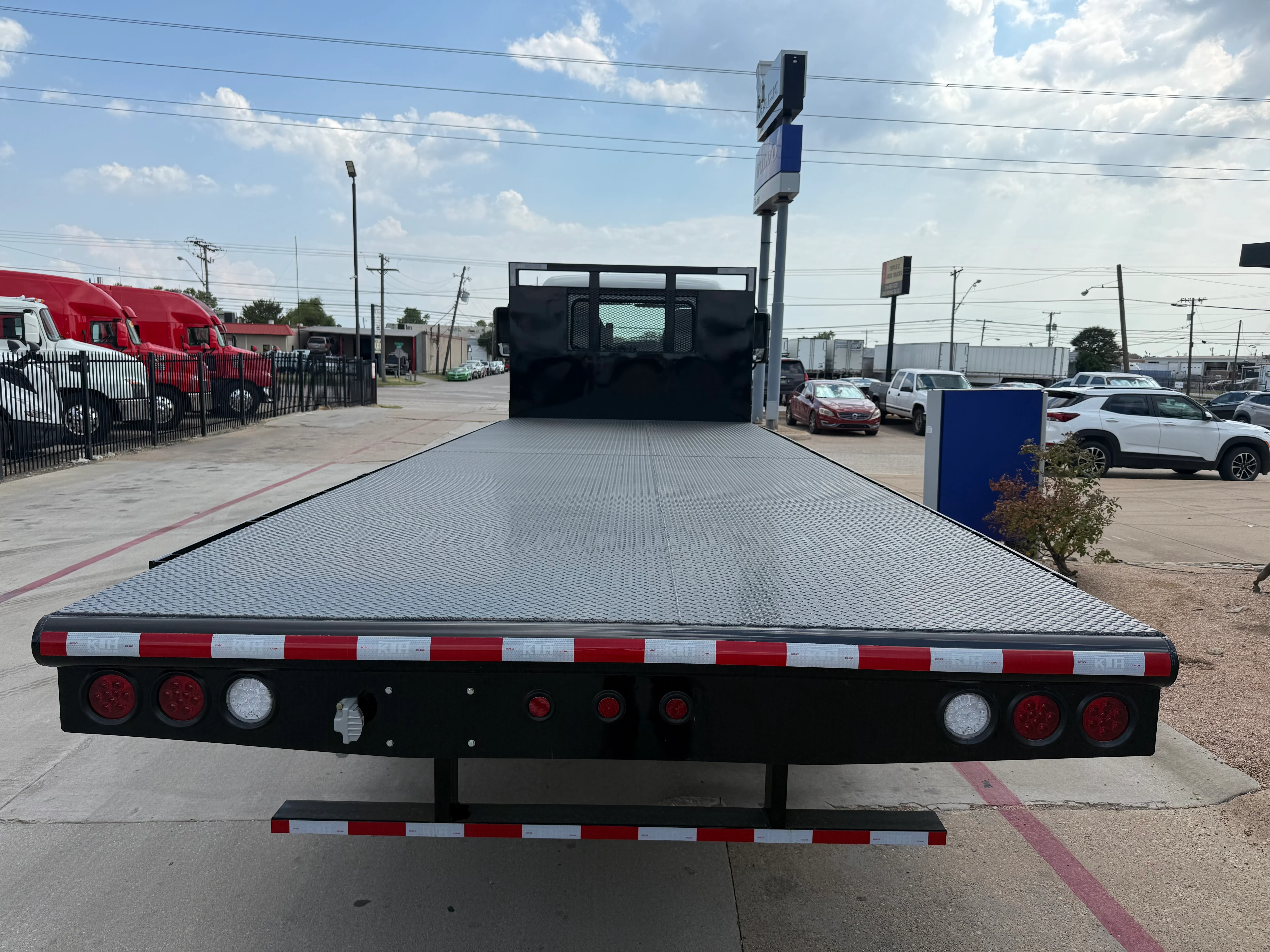 2026 Mack MD in Dallas Irving Blvd, TX — photo 3