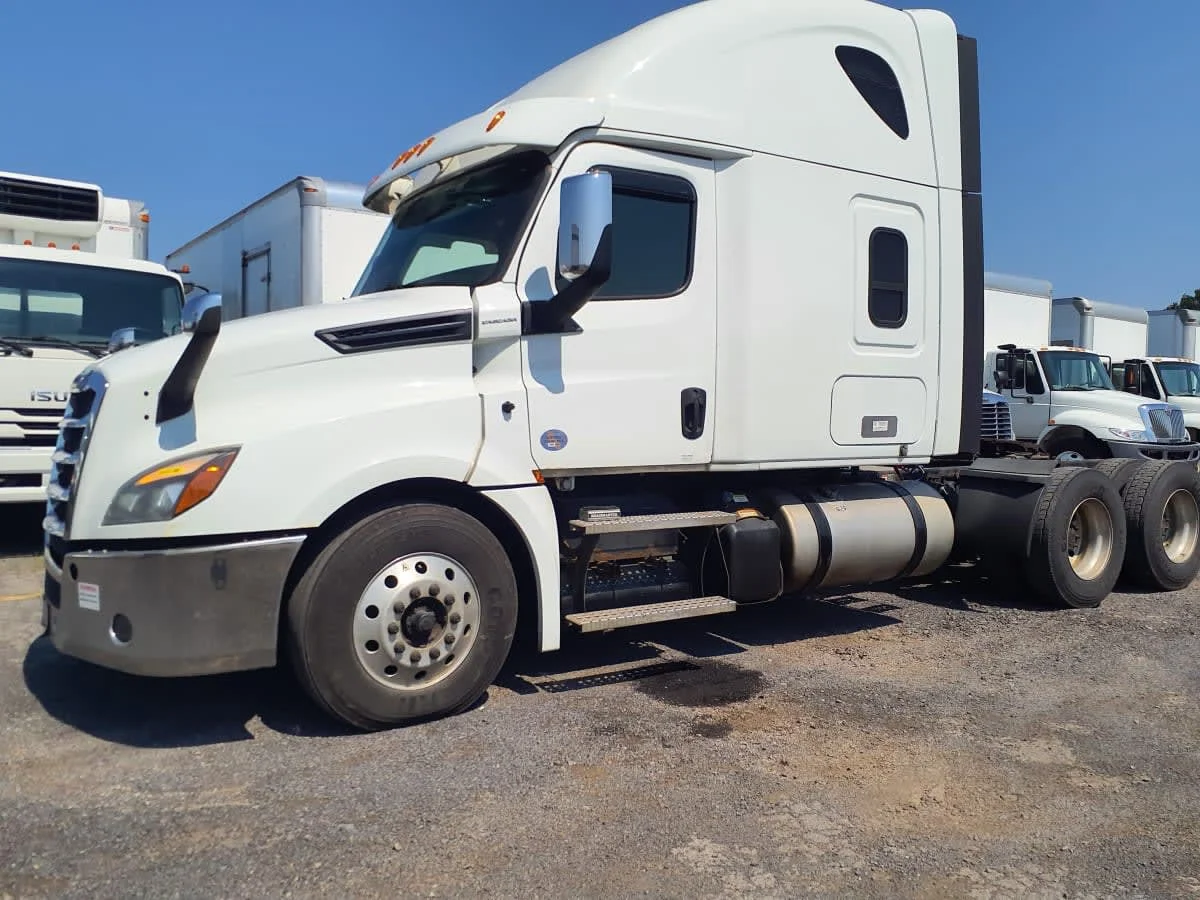 2020 Freightliner Cascadia in Syracuse, NY