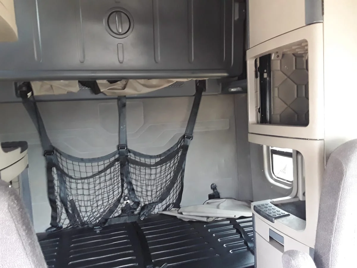 2018 Freightliner Cascadia - image 12