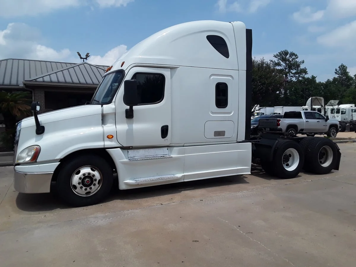 2018 Freightliner Cascadia in Houston, TX