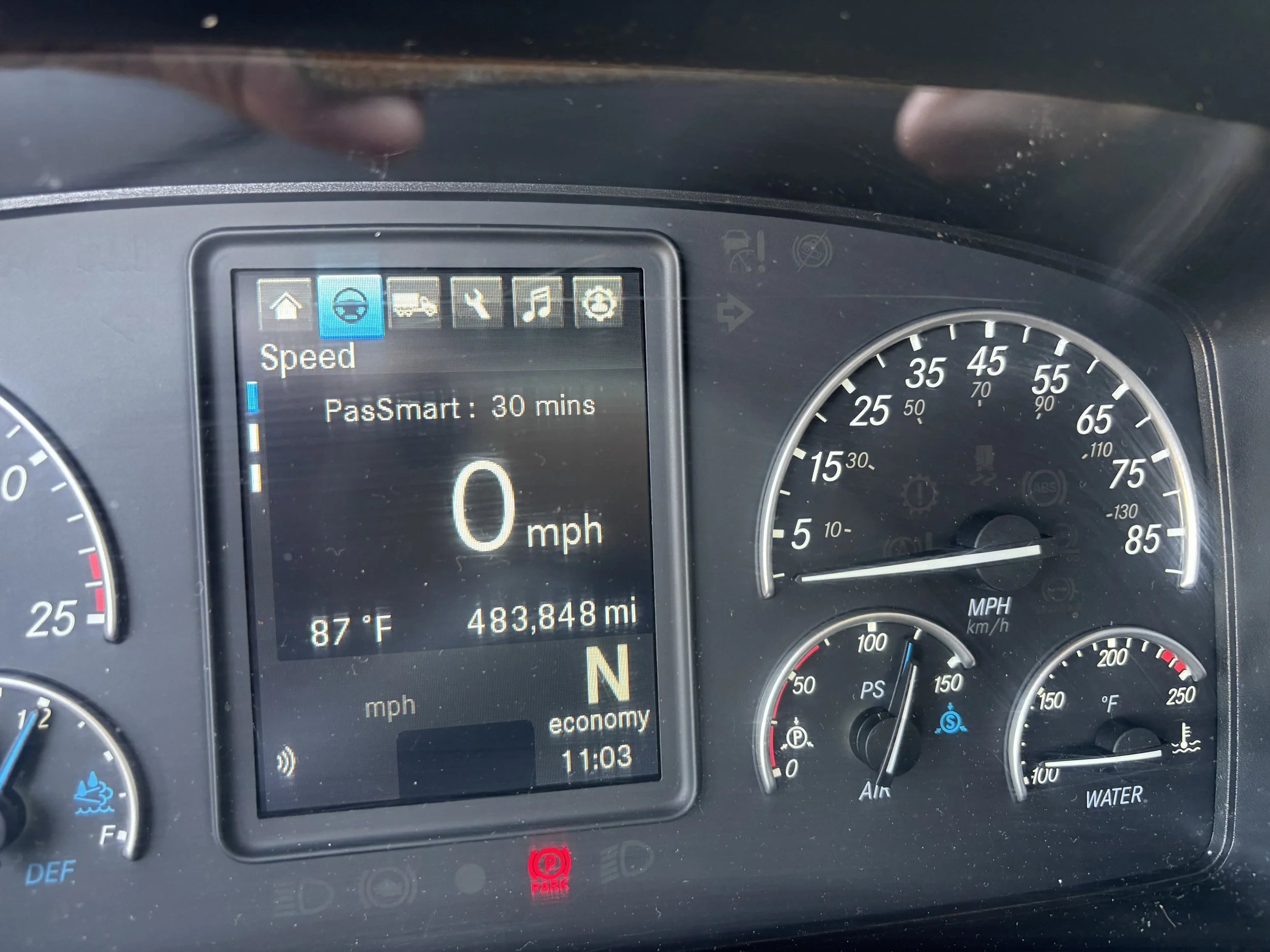2022 Freightliner Cascadia — photo 3