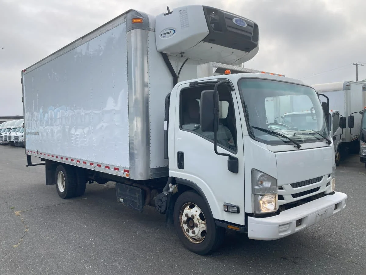 2019 Isuzu NRR - image 3