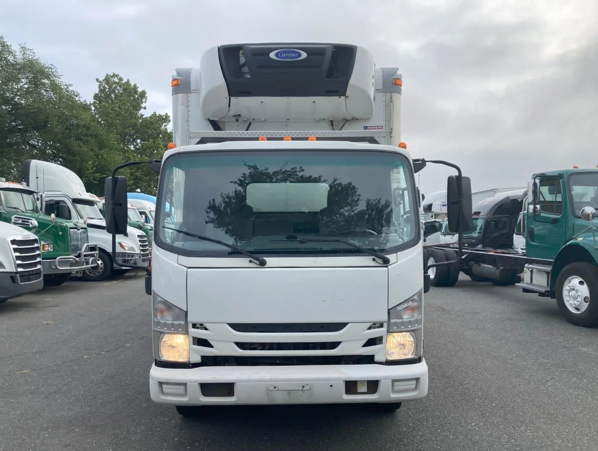 2019 Isuzu NRR in Springfield, MA — photo 2