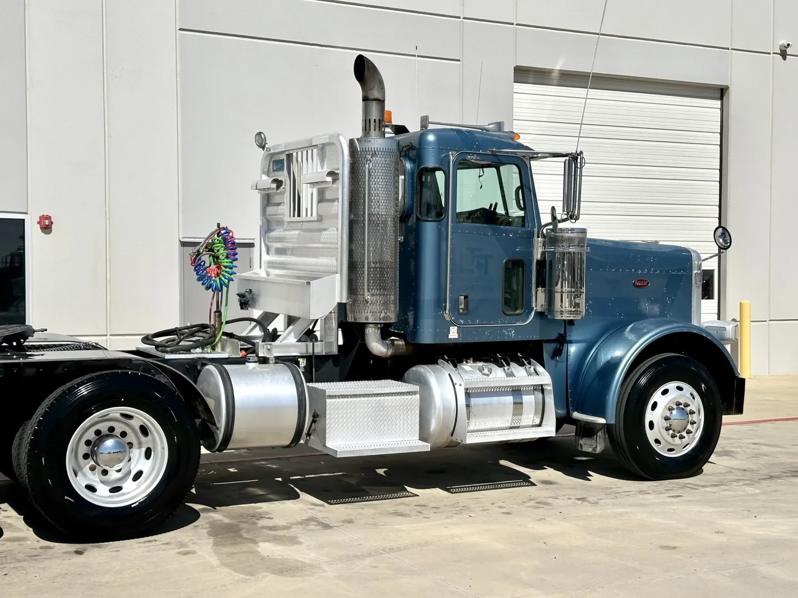 2009 Peterbilt 388 in Hutchins, TX — photo 7