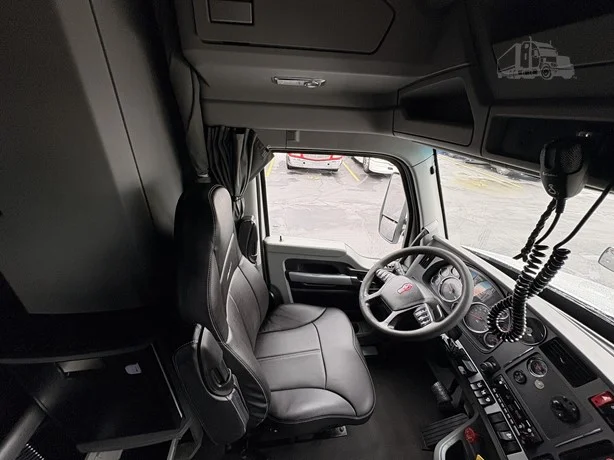 2022 Kenworth T680 - image 12