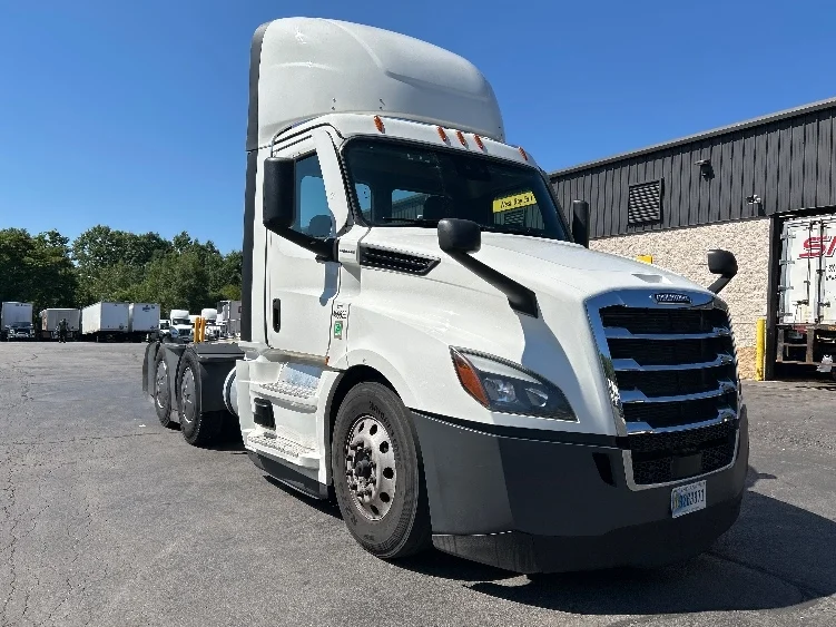 2023 Freightliner Cascadia in Jessup, PA