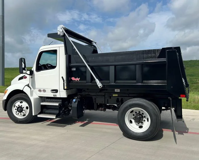 2025 Peterbilt 536 in Tulsa, OK — photo 3