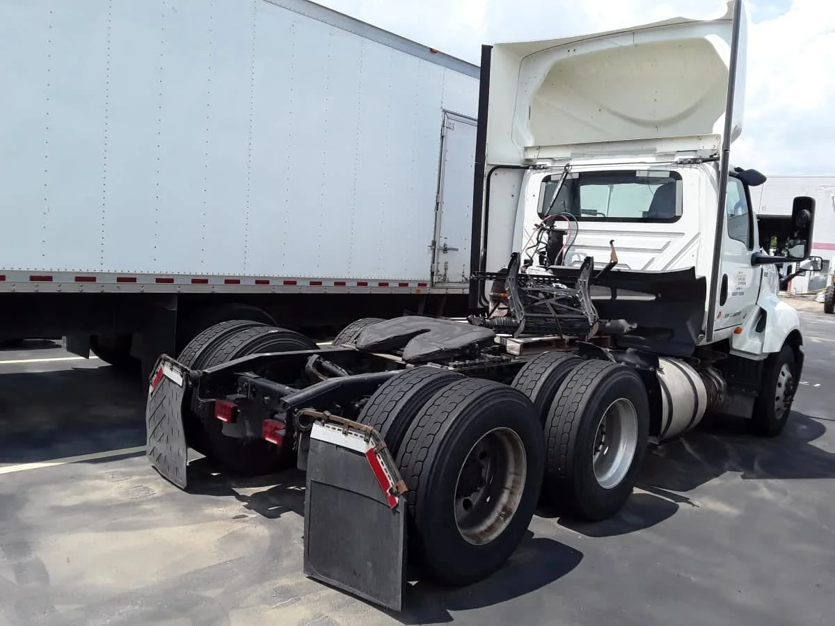 2020 International LT in La Vergne, TN — photo 4