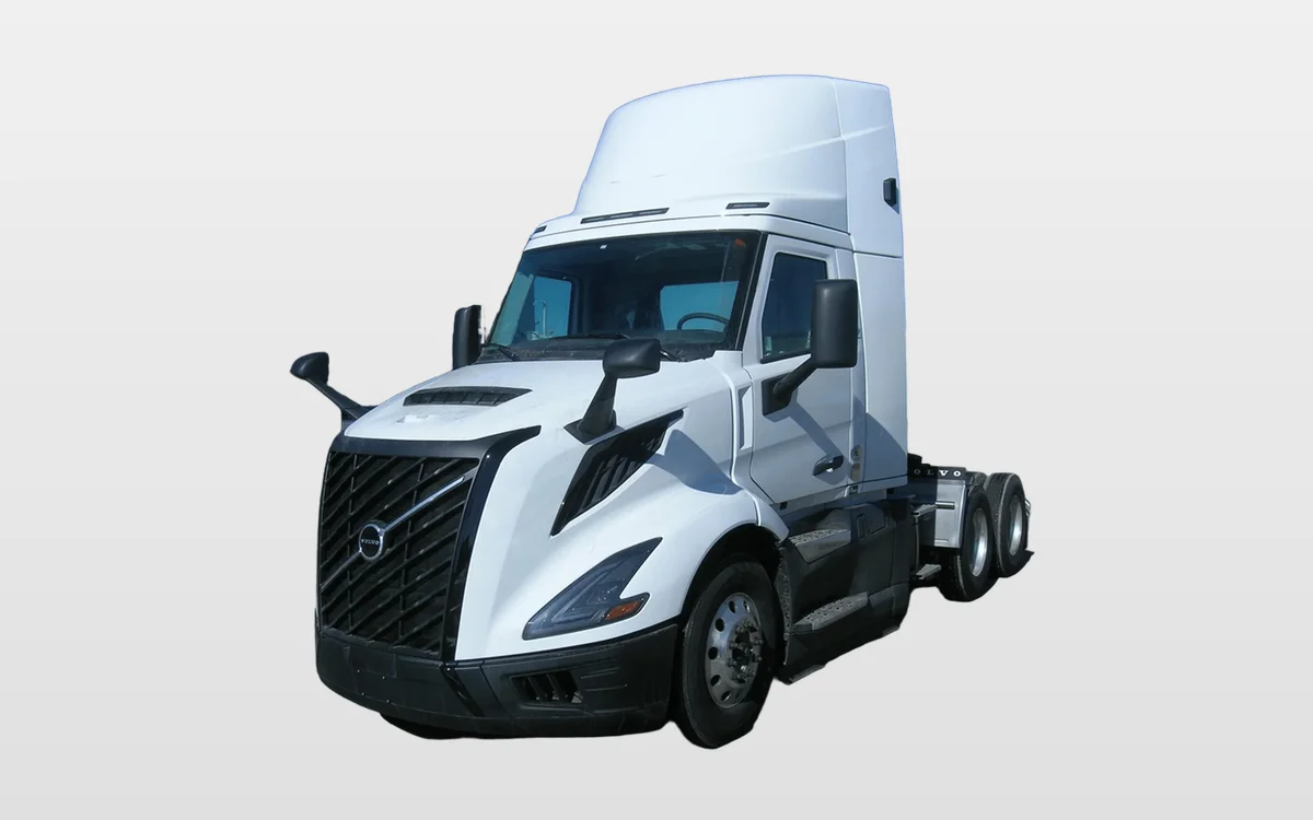 2025 Volvo - image 1