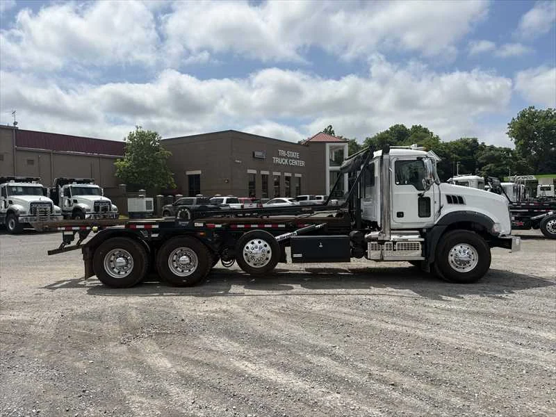 2024 Mack Granite in Memphis, TN — photo 6