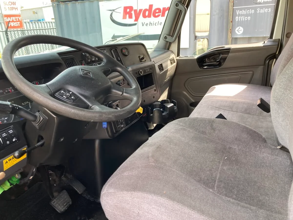 2019 International MV - image 11