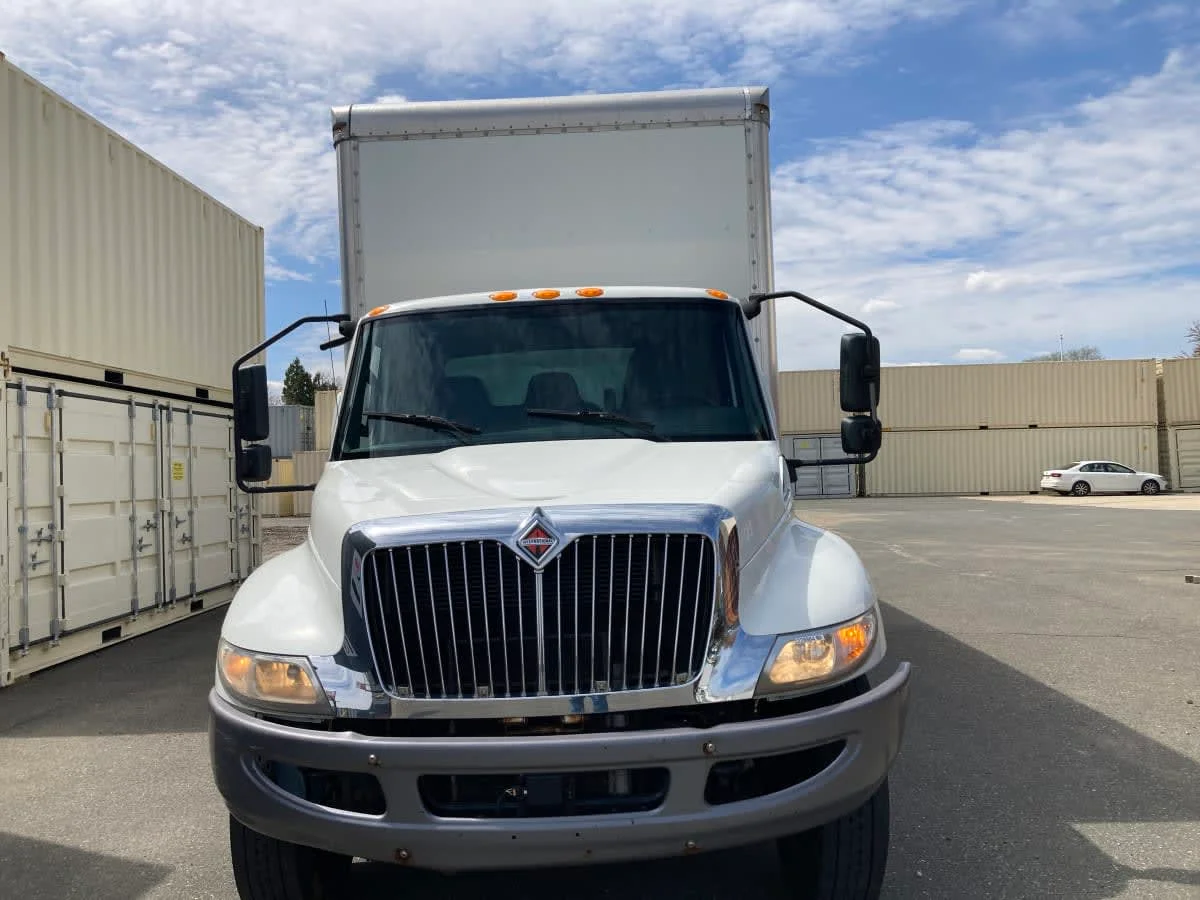 2019 International MV - image 2