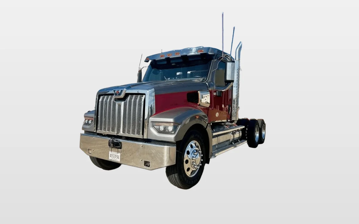 2022 Western Star 4900 - image 1