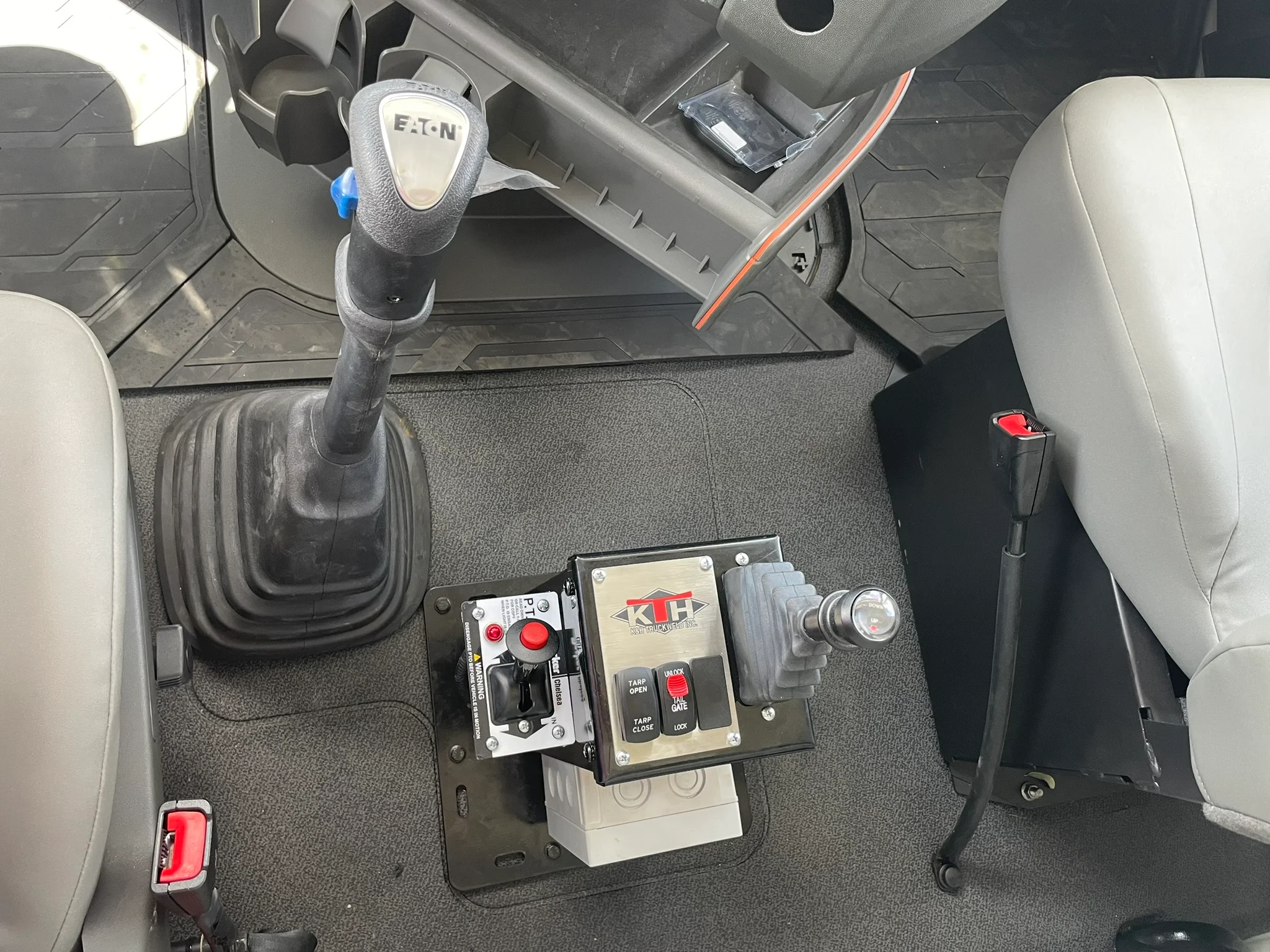 2025 Volvo VHD 300 in Fort Worth, TX — photo 21