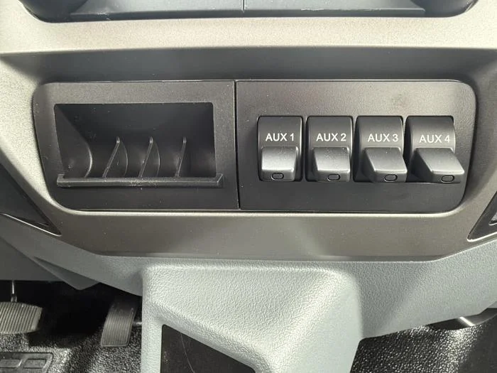 2027 Ford F-750 — photo 15