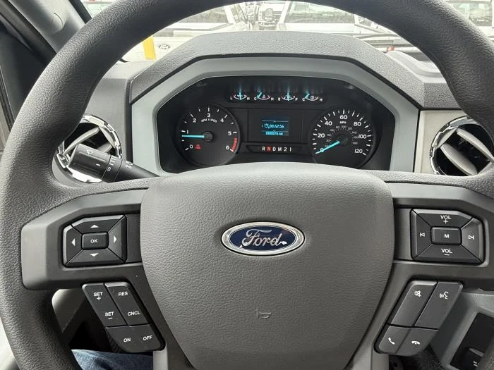 2027 Ford F-750 — photo 13