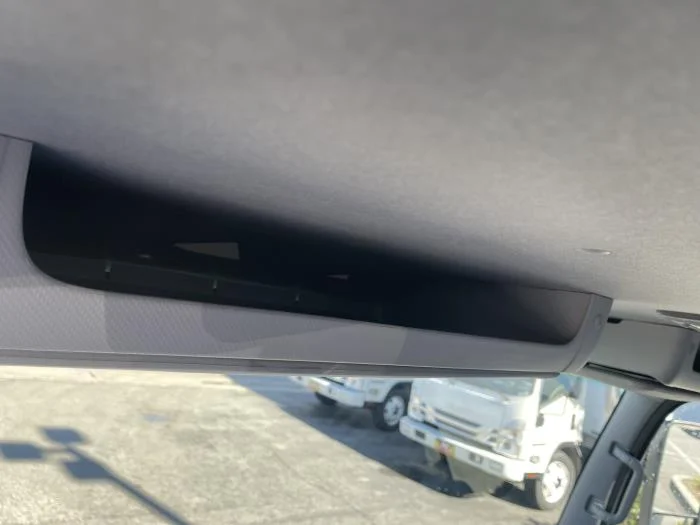 2025 Isuzu NPR - image 19