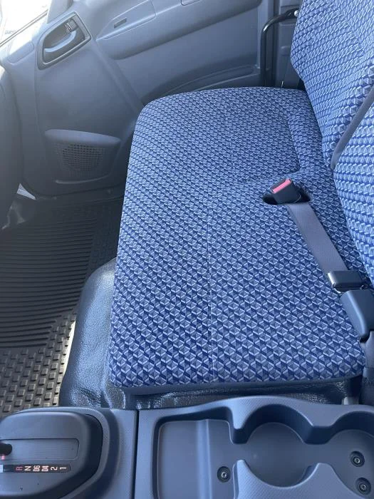 2025 Isuzu NPR - image 15