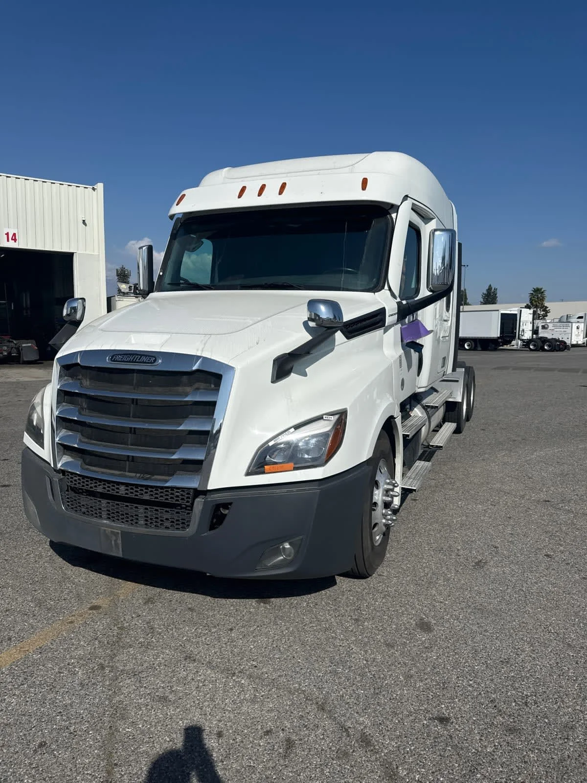 2020 Freightliner Cascadia in Pomona, CA