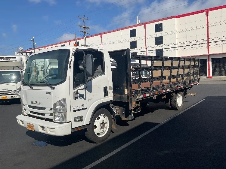 2018 Isuzu NQR in Torrance, CA — photo 3