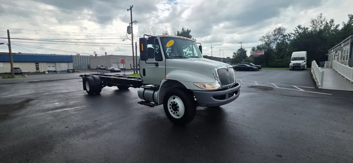 2019 International 4300 in Bensalem, PA — photo 3