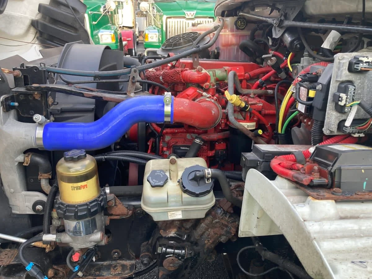 2014 Freightliner M2 106 - image 11