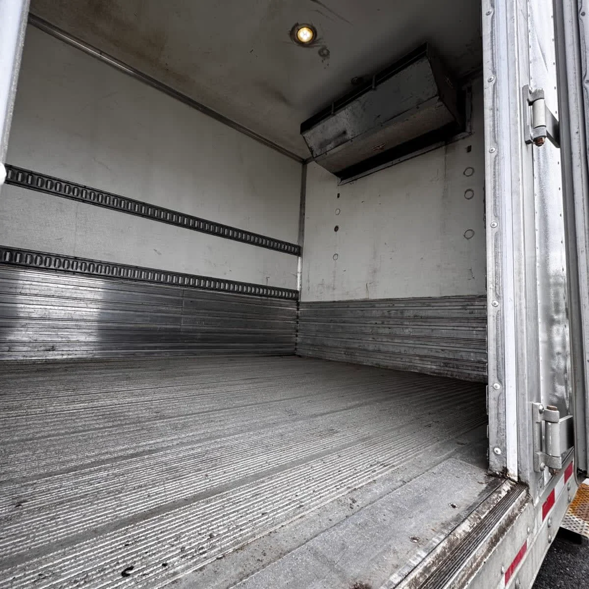 2019 Freightliner M2 106 - image 12