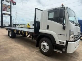2026 Isuzu FTR — photo 4