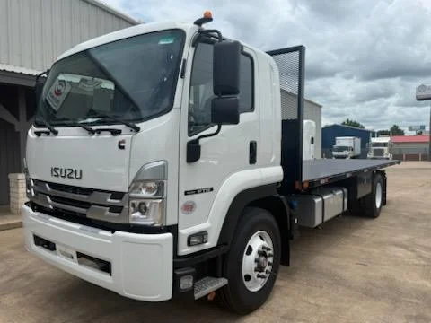2026 Isuzu FTR — photo 2