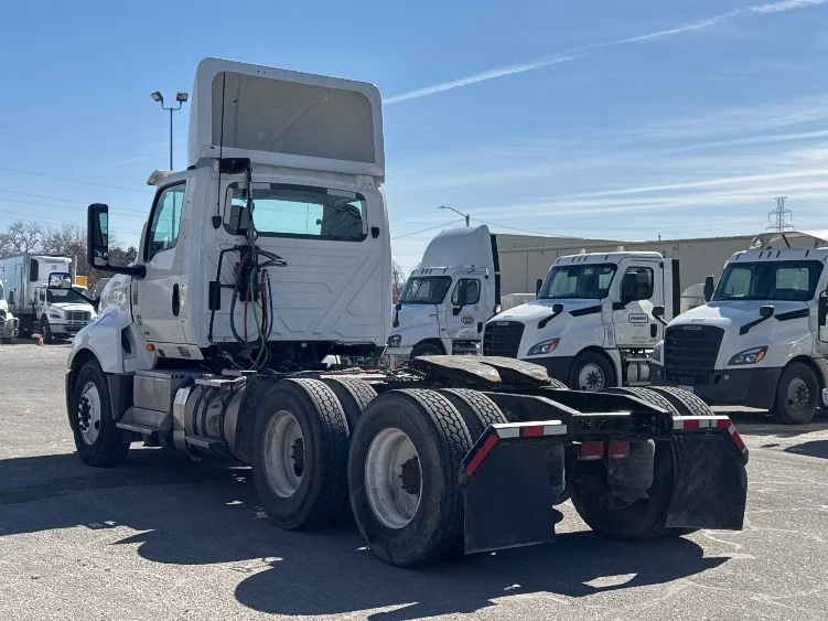 2019 International LT in Omaha, NE — photo 5
