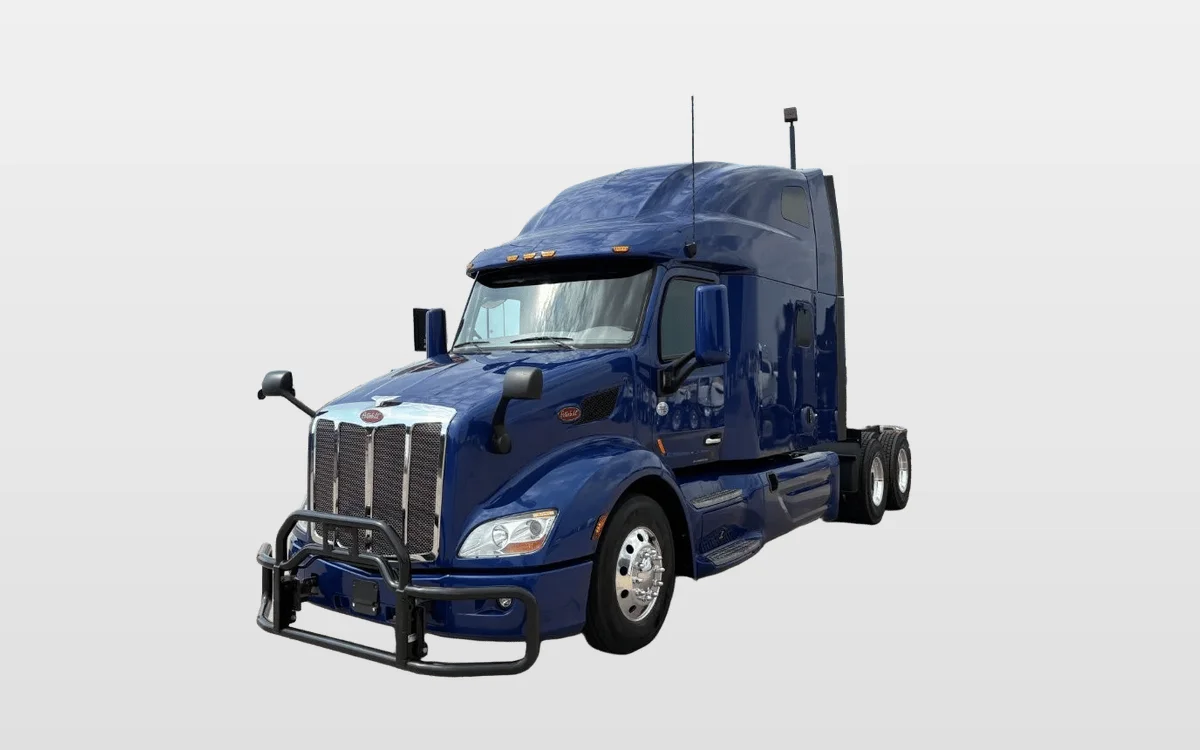 2022 PETERBILT 579 - image 1