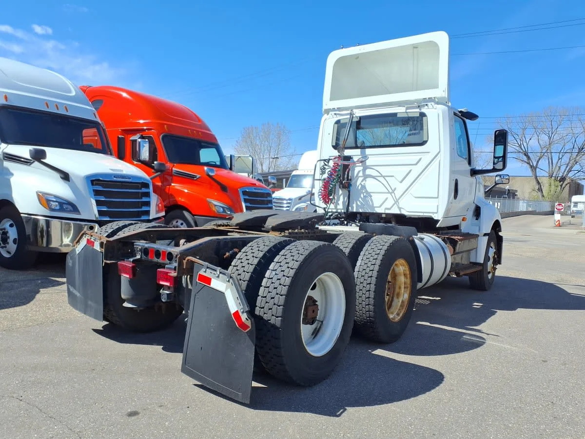 2019 International LT in Minneapolis, MN — photo 4