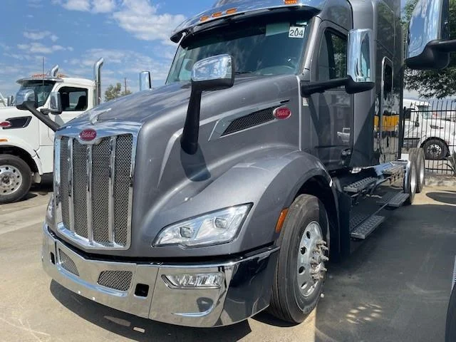2024 Peterbilt 579 in Fontana, CA — photo 9