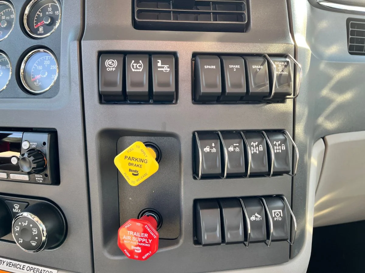 2027 Peterbilt 567 in Richmond, VA — photo 4