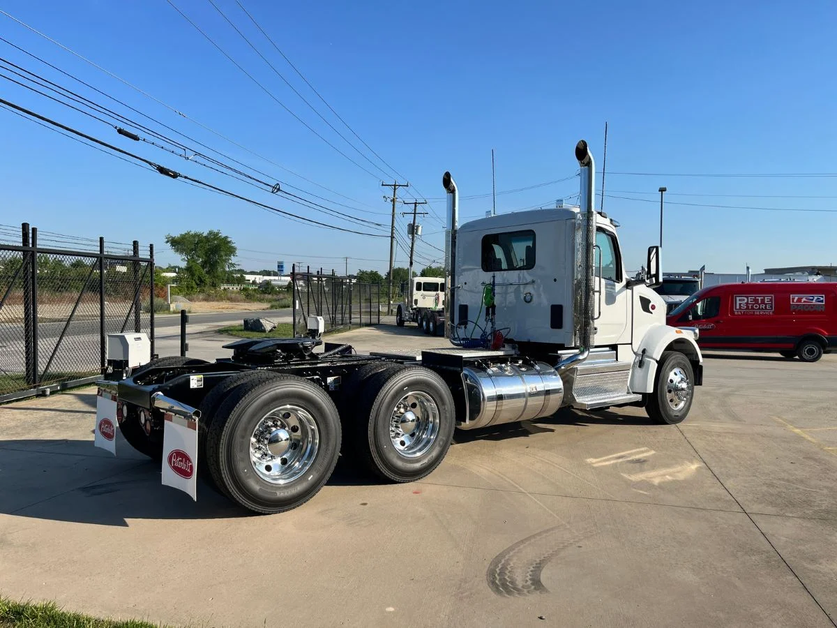 2027 Peterbilt 567