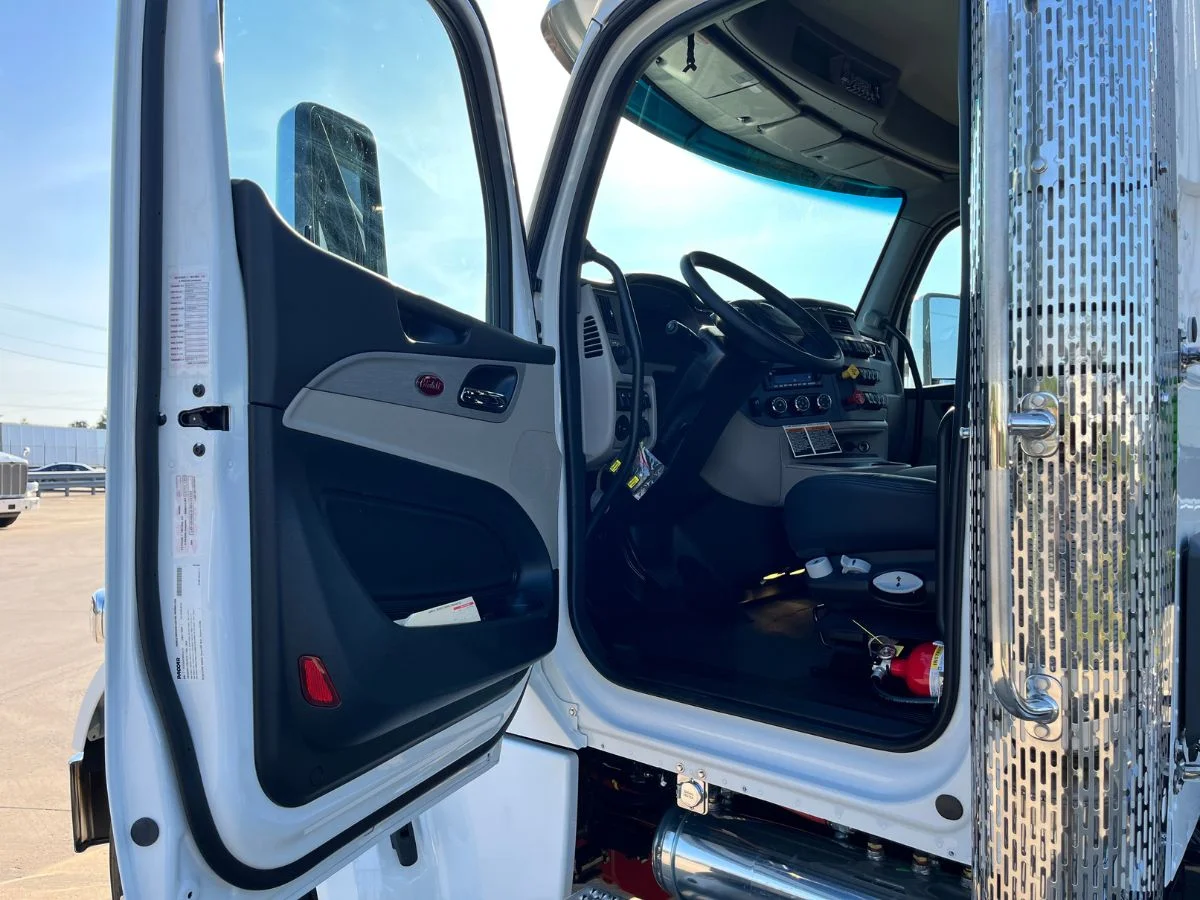 2027 Peterbilt 567 in Richmond, VA — photo 3