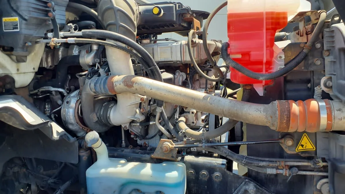 2019 International LT in Bolingbrook, IL — photo 8