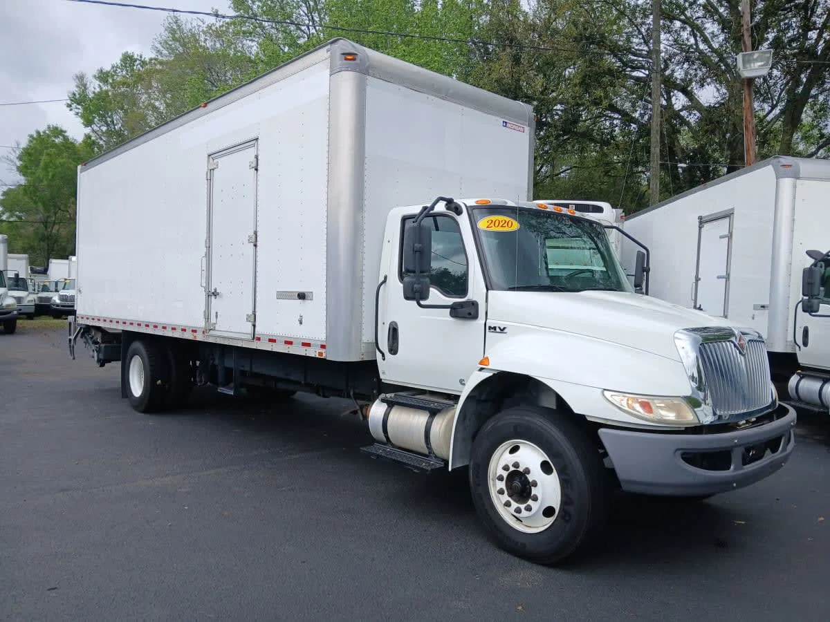 2020 International MV - image 3