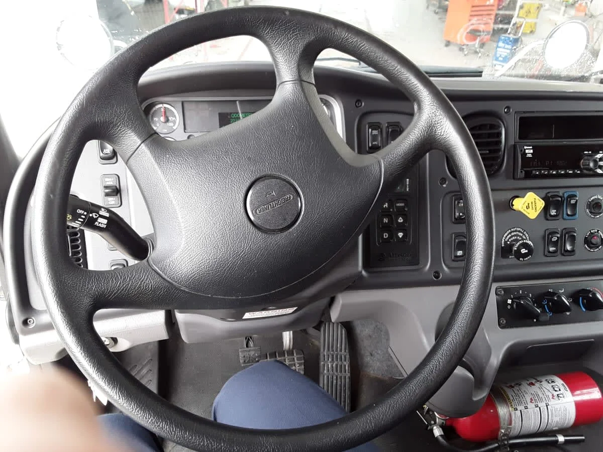 2022 Freightliner M2 106 - image 7