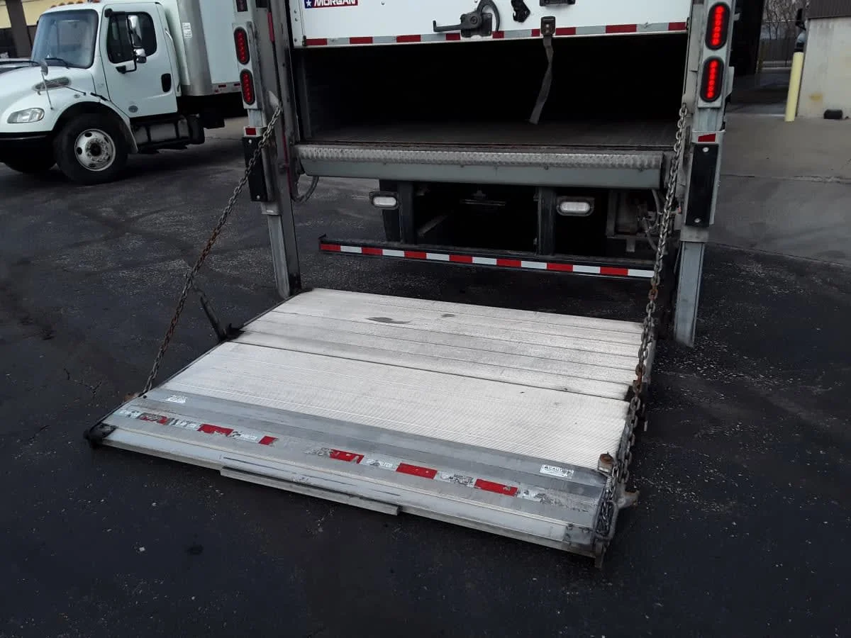 2022 Freightliner M2 106 - image 5