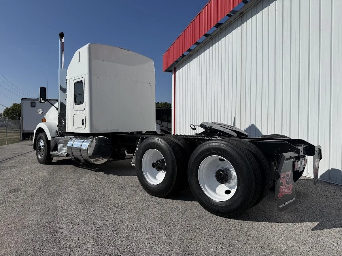 2019 Kenworth T800 - image 5