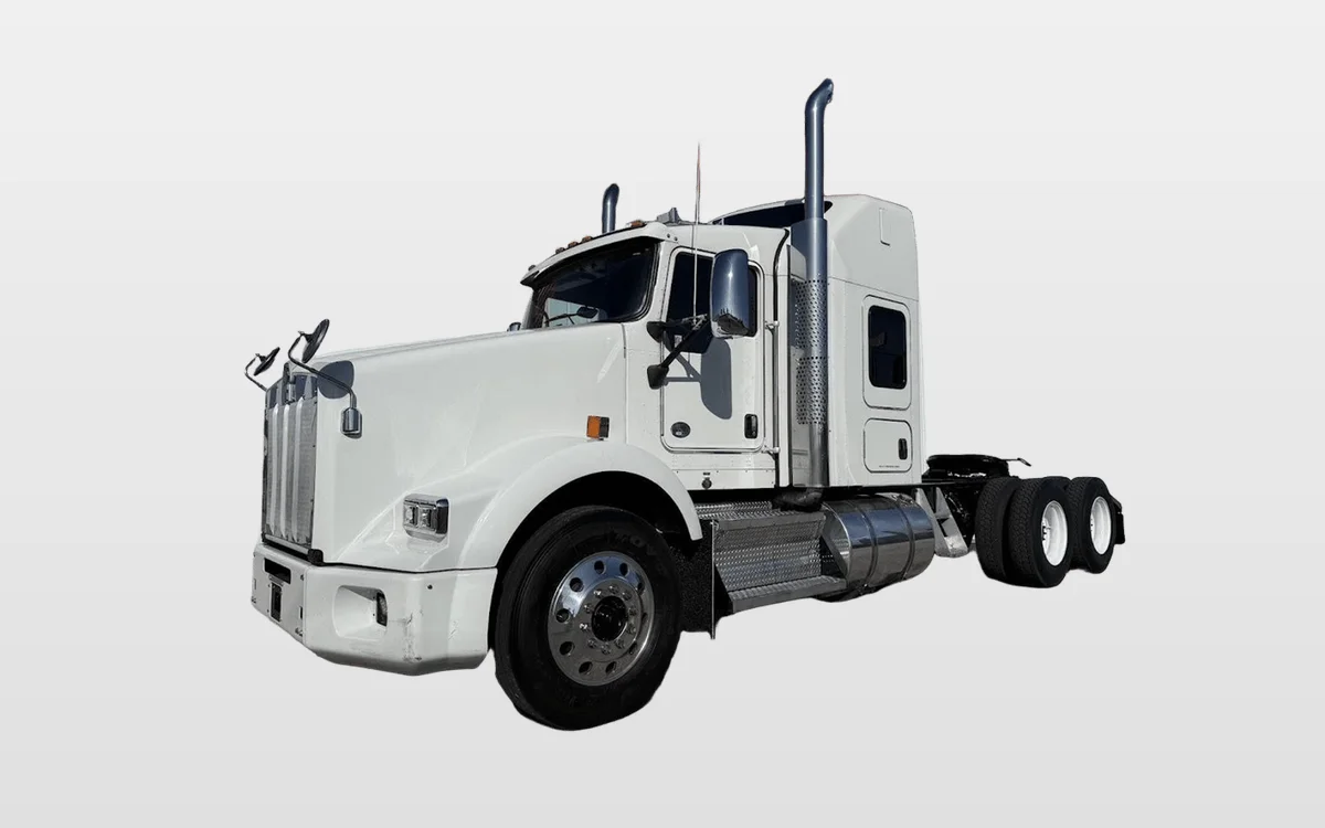 2019 Kenworth T800 - image 1