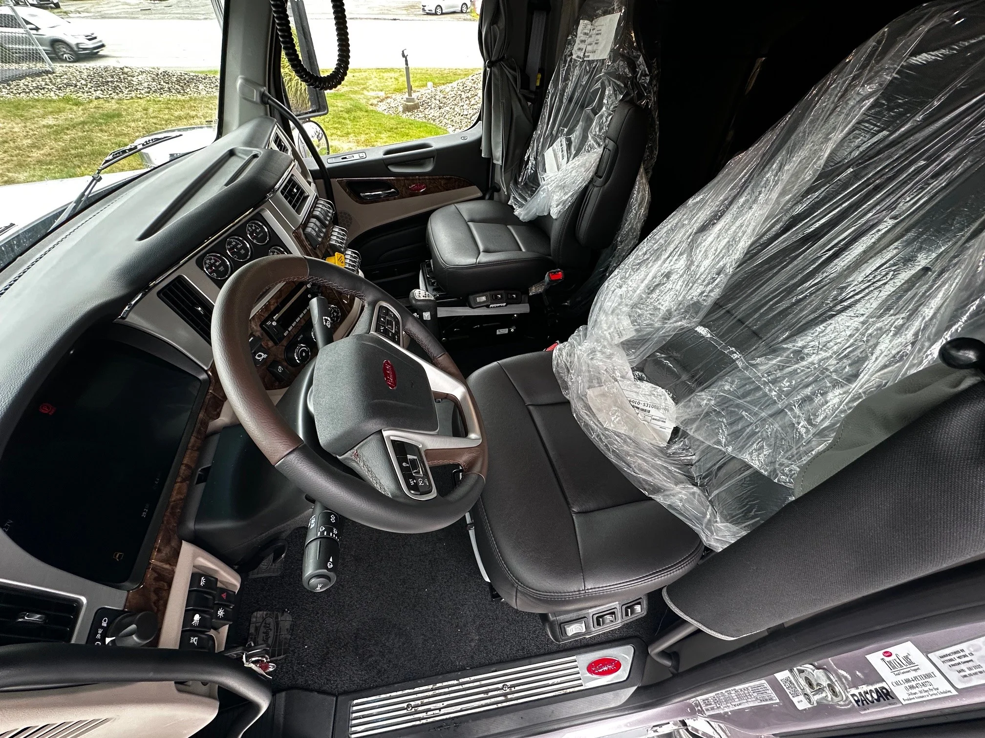 2026 Peterbilt 589 - image 11