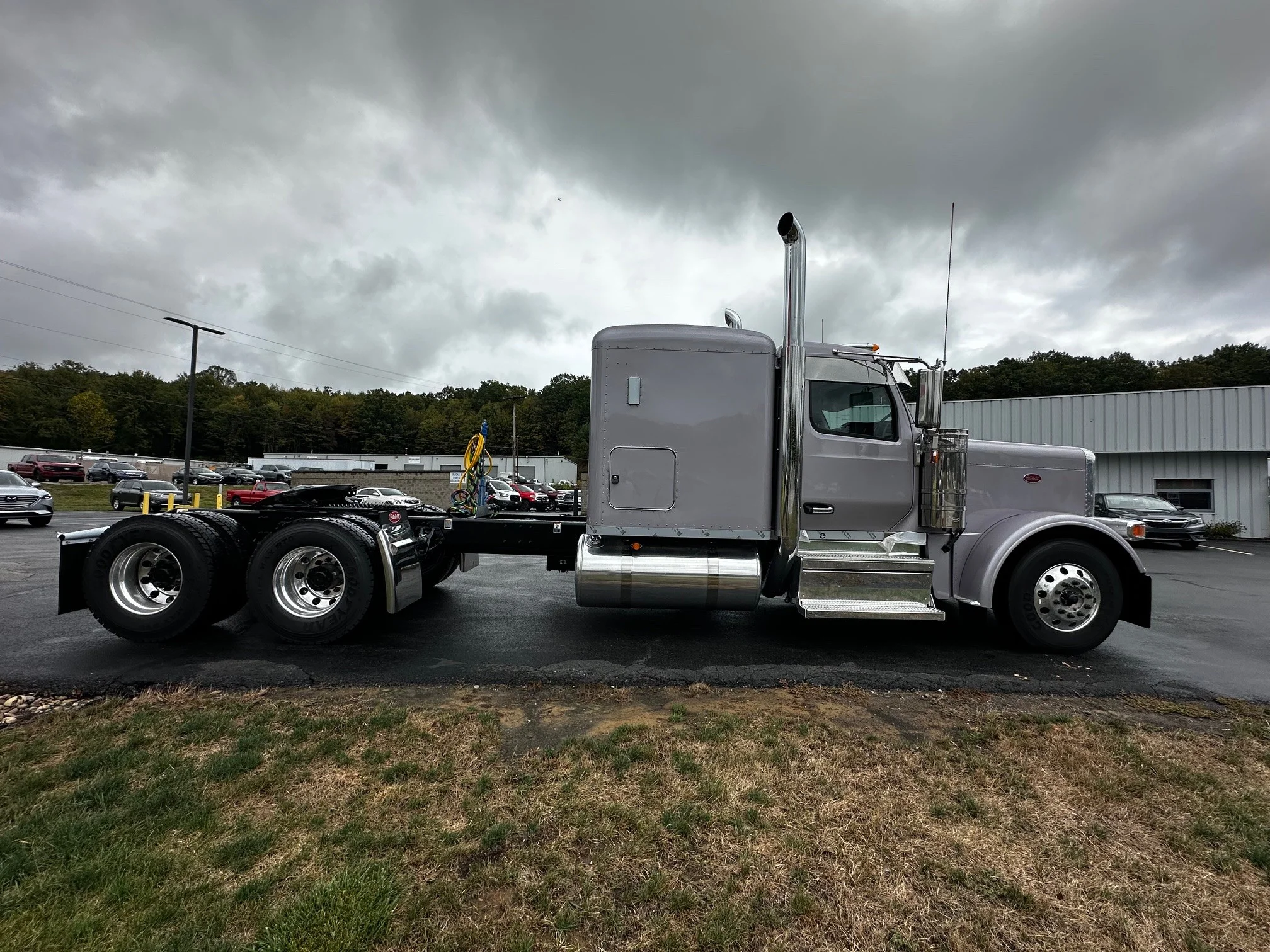 2026 Peterbilt 589 - image 6