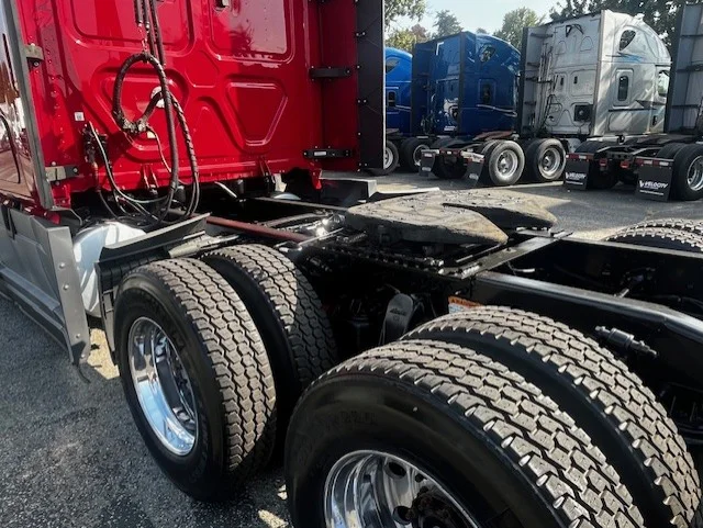 2021 Freightliner Cascadia in Greensboro, NC — photo 6